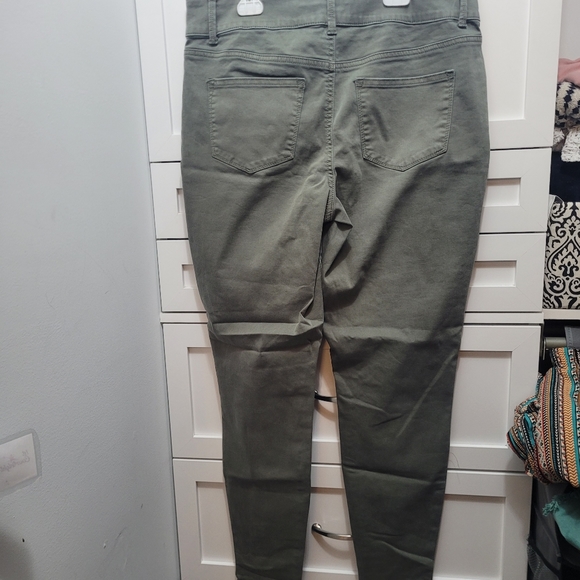 Maurices Large Short Jean - Picture 2 of 2